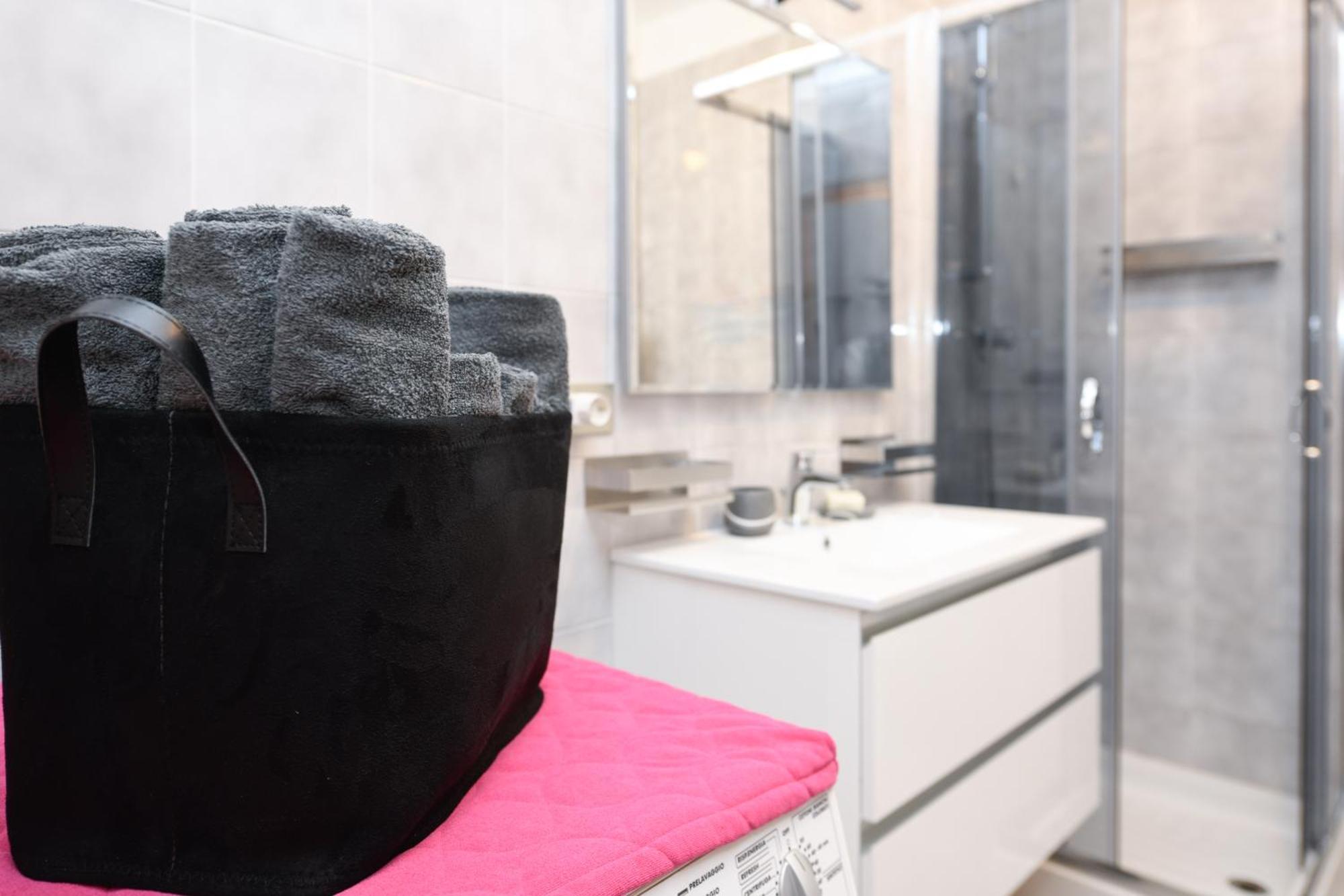 Breeze Apartment Дезенцано-дель-Гарда Экстерьер фото