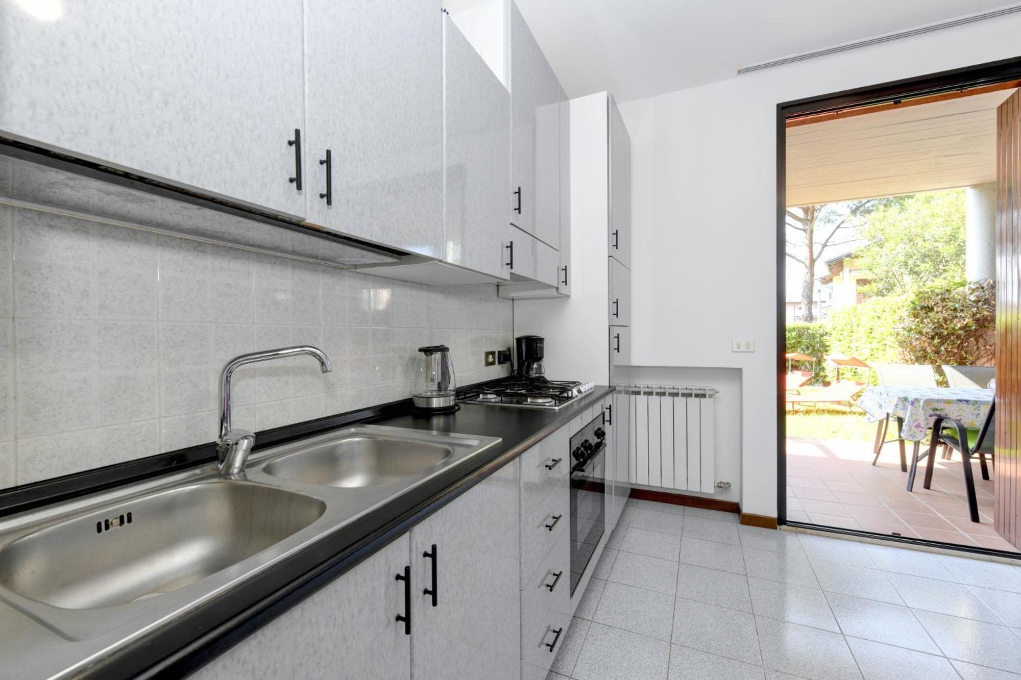 Breeze Apartment Дезенцано-дель-Гарда Экстерьер фото