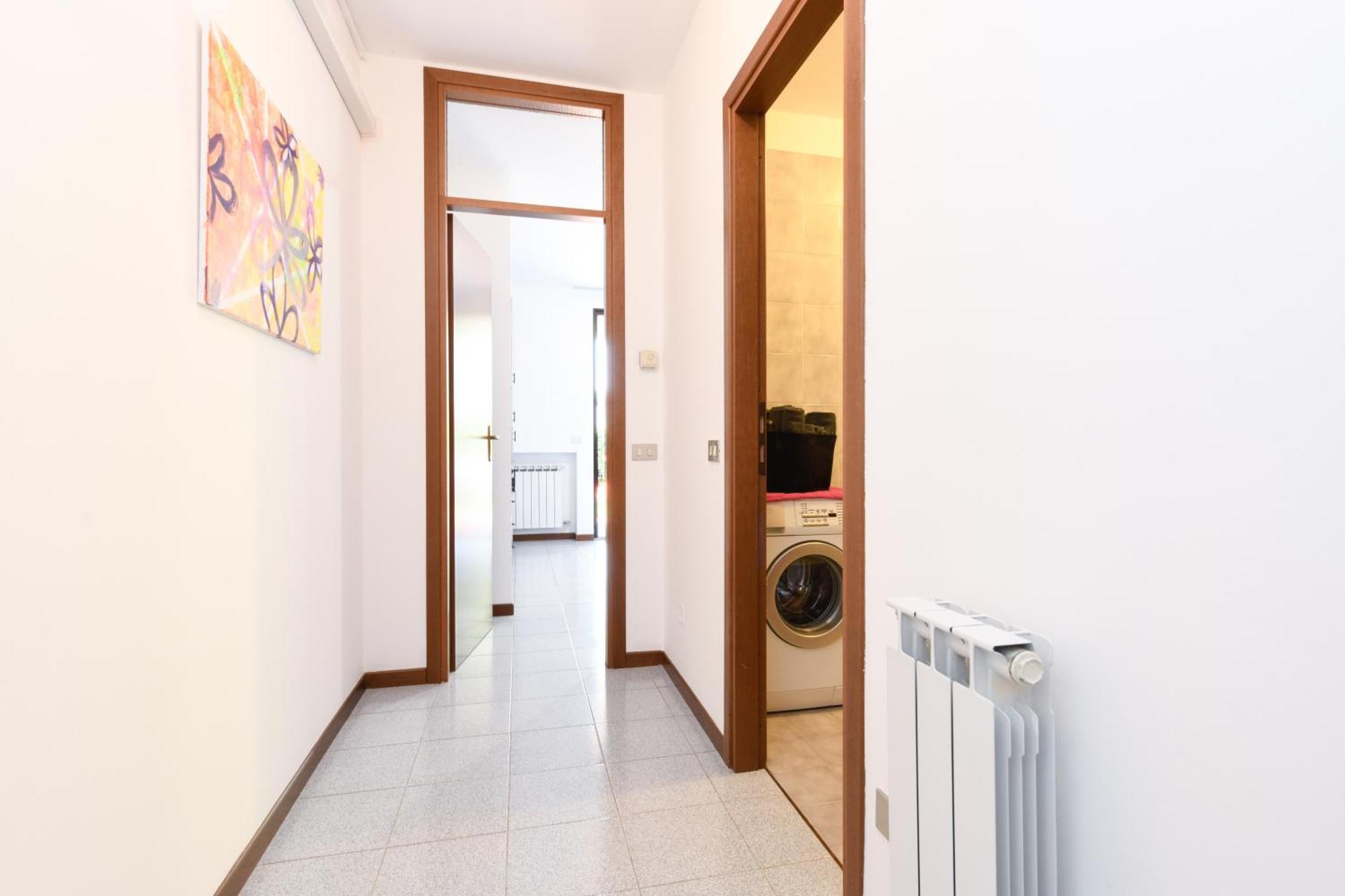 Breeze Apartment Дезенцано-дель-Гарда Экстерьер фото